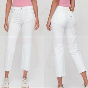 LEVI’S Wedgie Straight Leg Button Fly White Denim Jeans Size 32